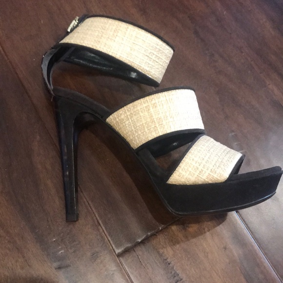 Fendi high heels! - Picture 6 of 8